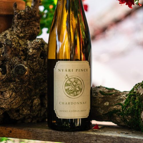 Nyári Chardonnay minőségi száraz badacsonyi fehérbor