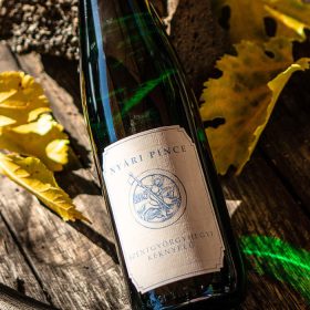 Nyári Kéknyelű prémium félédes badacsonyi fehérbor